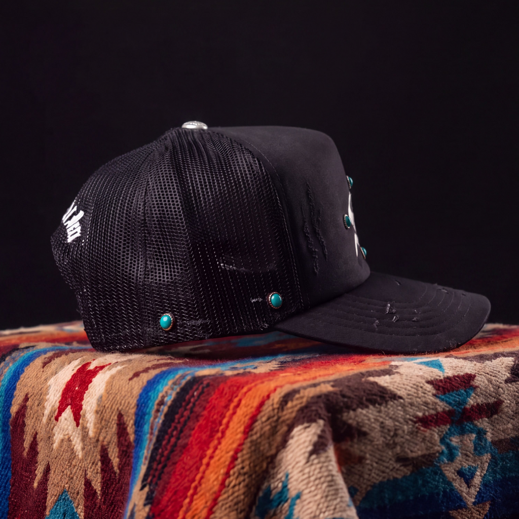 FOUR DIRECTIONS ARROW-S TRUCKER — DISTRESSED BLACK